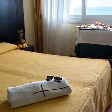 Hotel Capo Est Gabicce Mare