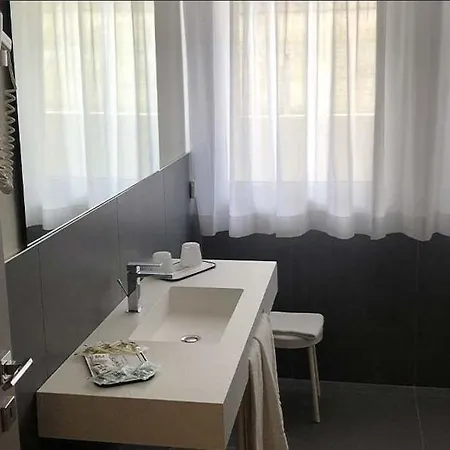 Capo Est 4* Gabicce Mare