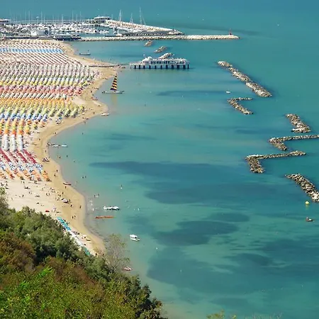 Capo Est Hotel Gabicce Mare