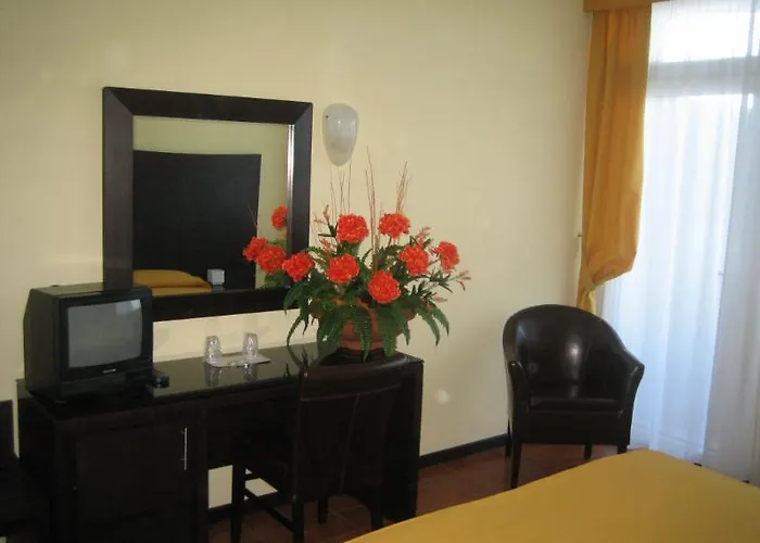 Capo Est Gabicce Mare