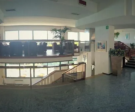 Capo Est Hotel
